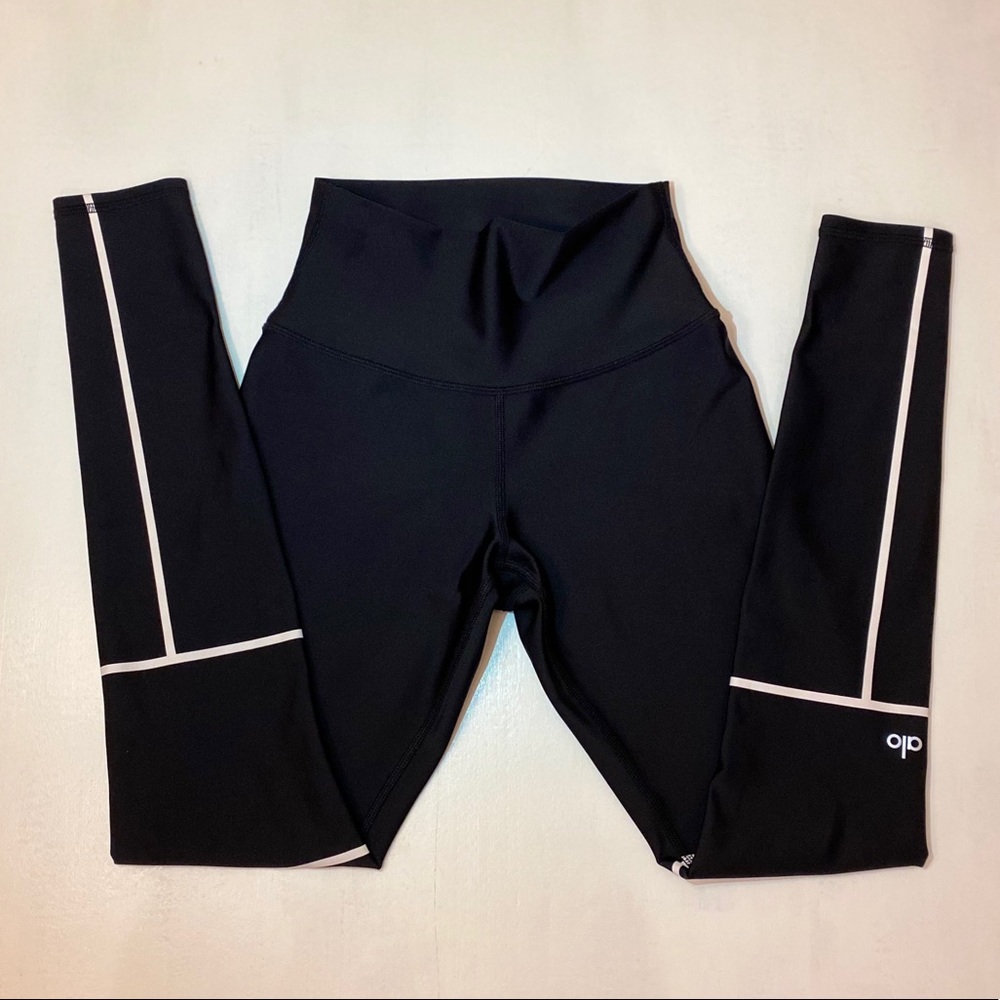 ALO 7/8 Guard Legging Black & White. Size: S.
